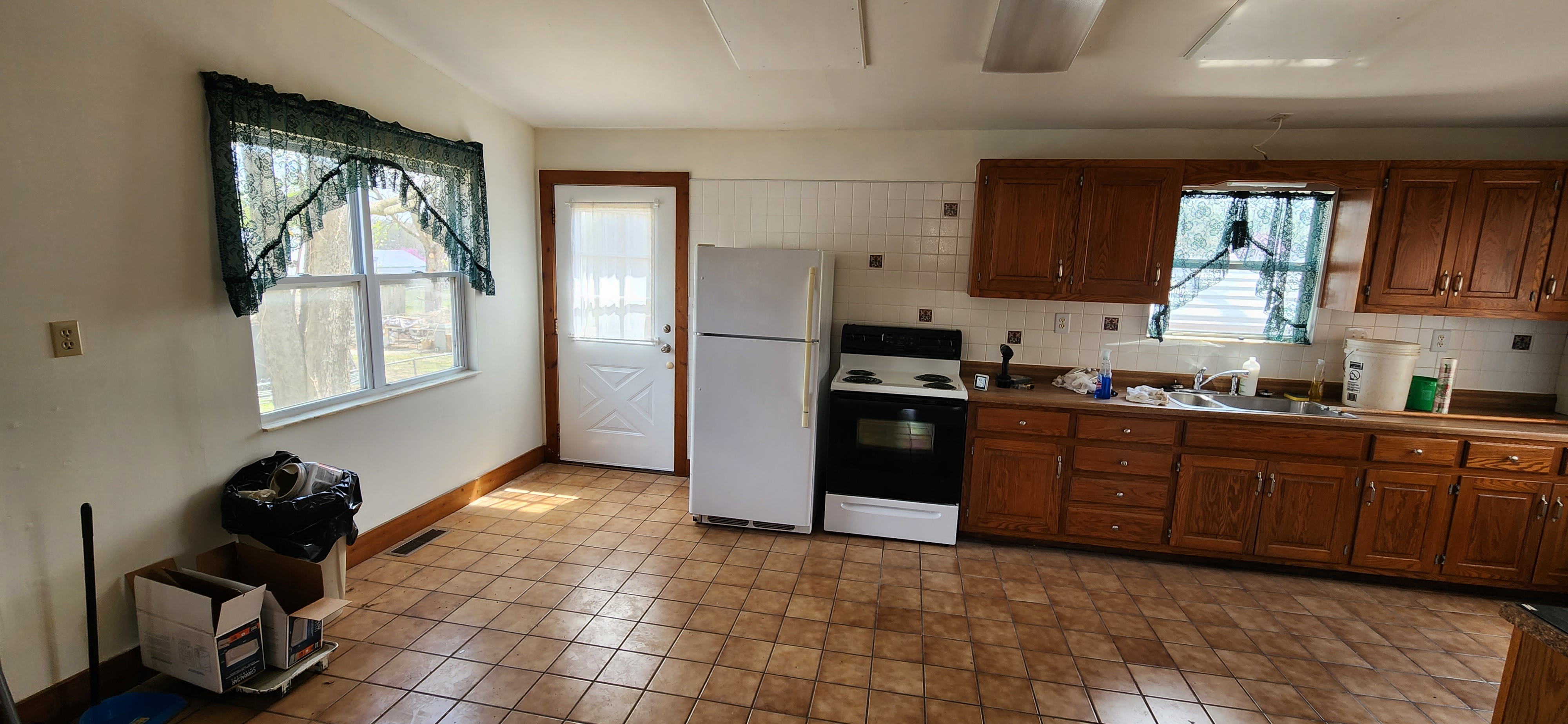 320 W Clinton lower unit pics 9.jpg
